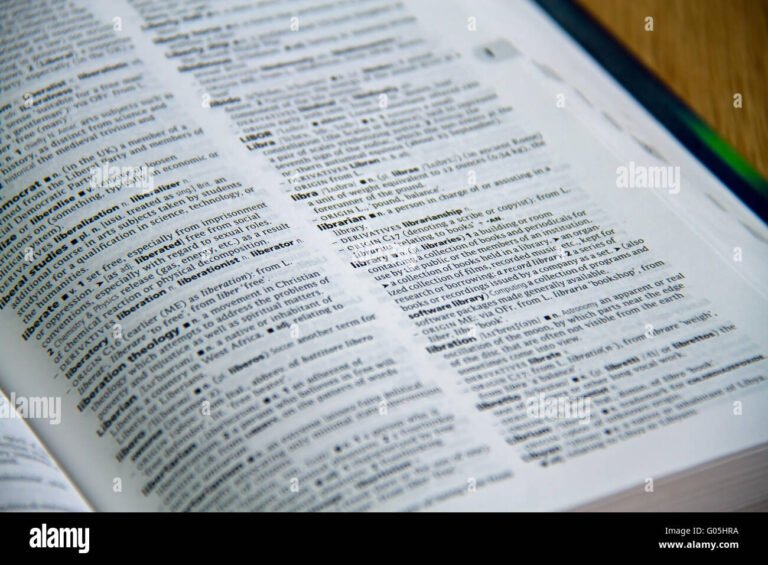 Cómo se pronuncia correctamente una palabra en inglés 2 diccionario abierto con palabras en ingles