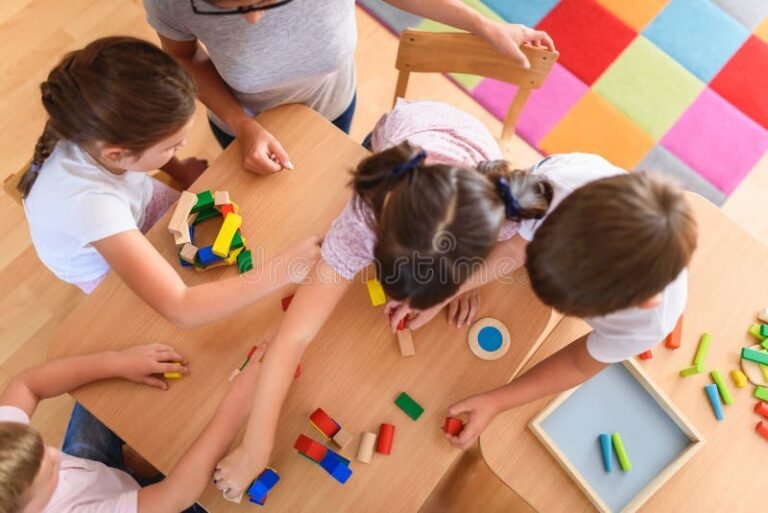 Qué beneficios ofrece una mesa didáctica para niños en su aprendizaje 5 Qué beneficios ofrece una mesa didáctica para niños en su aprendizaje