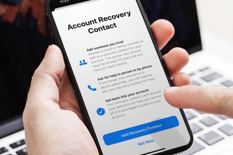 Cómo puedo recuperar mi contraseña de Gmail si la olvidé 10 persona recuperando contrasena en un dispositivo