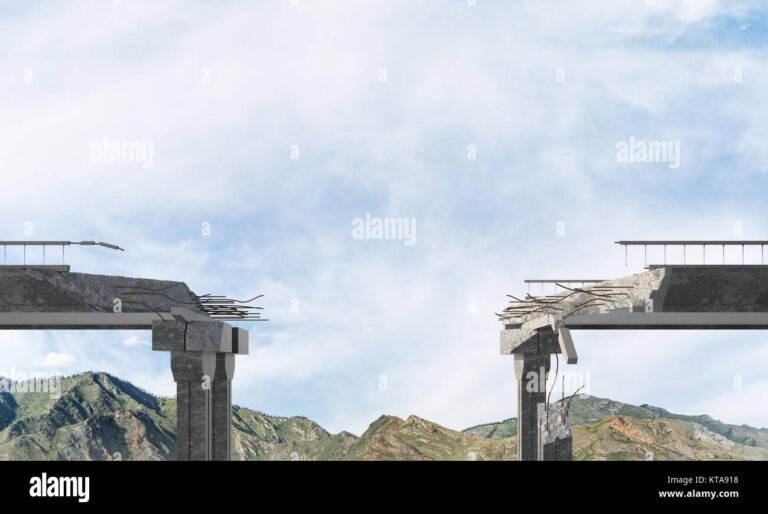 puente roto entre dos paisajes