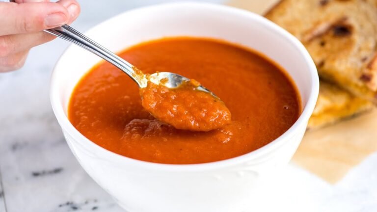Cómo preparar una deliciosa sopa de tomate al estilo mexicano 4 Cómo preparar una deliciosa sopa de tomate al estilo mexicano